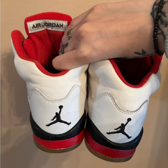 Air Jordan 5 Retro GS 'Fire Red' 2006 - Picture 4 of 9